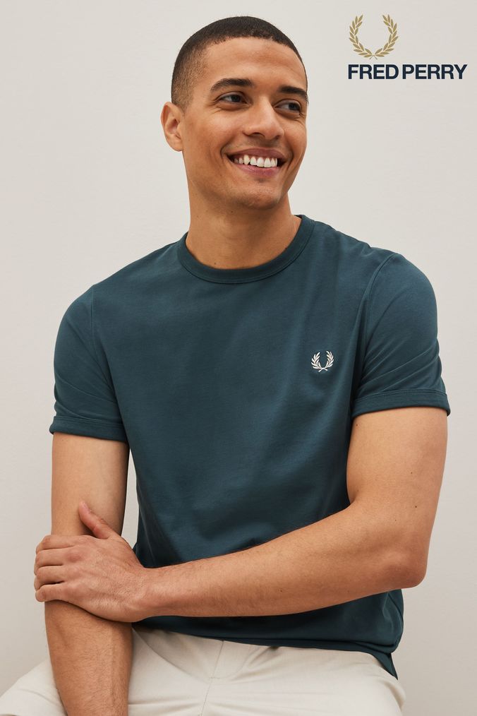 Fred Perry T-Shirt (D81917) | £45