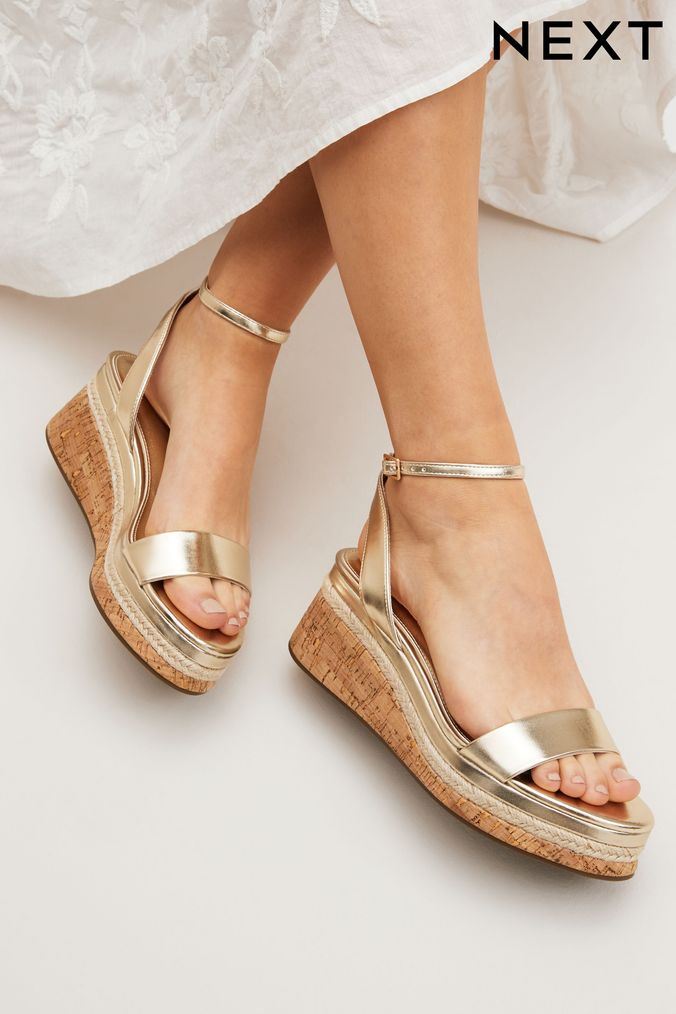 Update more than 121 womens gold wedge sandals netgroup.edu.vn