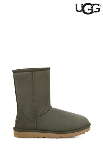 UGG weather Classic Short II Boots (D87253) | £185
