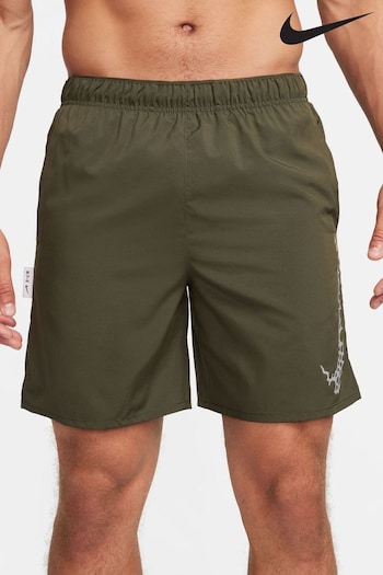Nike Green Dri-FIT Challenger 7" Versatile Shorts (D87812) | £45