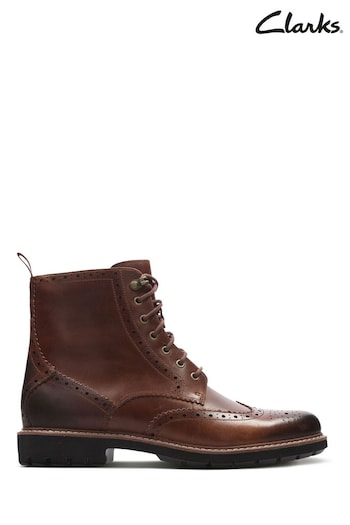 Clarks Brown Batcombe Lord Boots (D90142) | £120