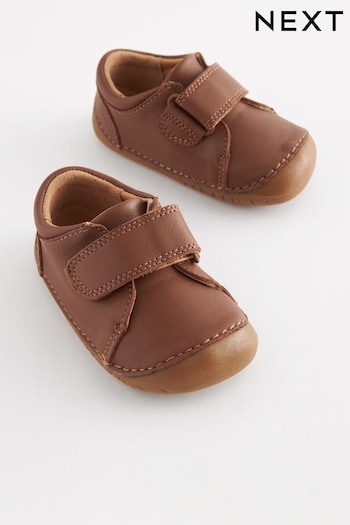 Tan Brown Standard Fit (F) Crawler Elastic Shoes (D91923) | £24