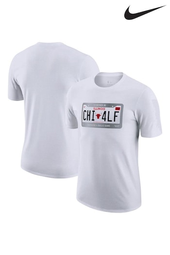 Nike White Fanatics Chicago Bulls Nike License Plate T-Shirt (D95549) | £28
