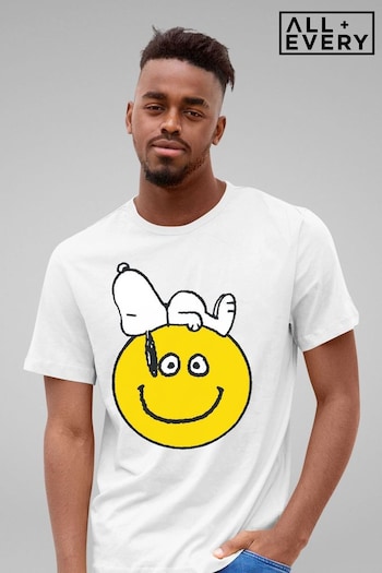 All + Every White Peanuts Snoopy Lying On A Smiley Face Men's T-Shirt (E11591) | £23