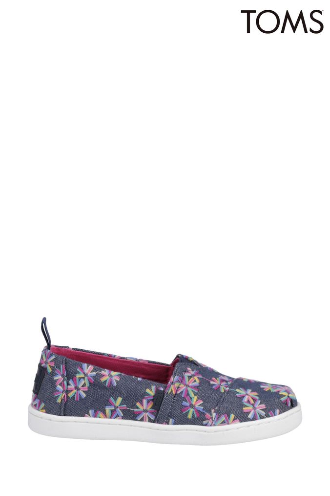 Newborn toms shop