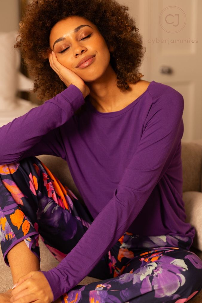 Cyber pyjamas online