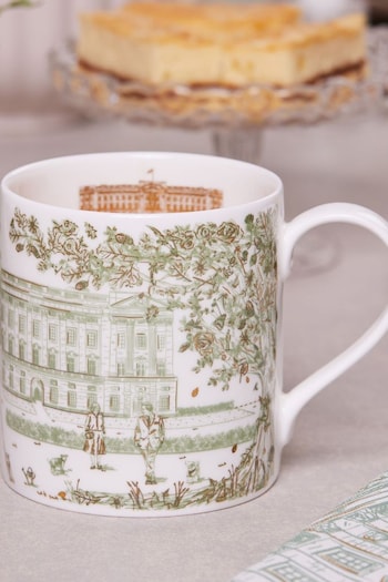 Victoria Eggs Green and Gold Royal Family Mugs 2 Pack (E64604) | £50