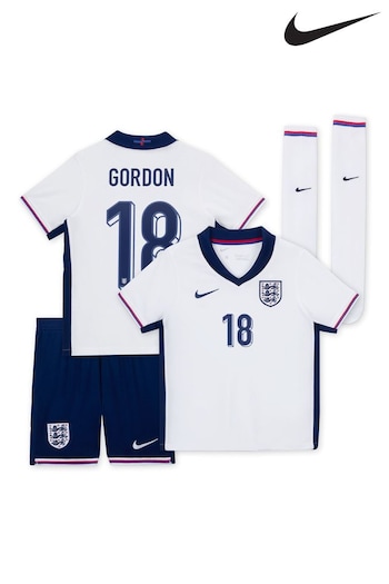 Nike White Gordon 18 Kids England Home Stadium 2024 Little Mini Kit (E91087) | £70