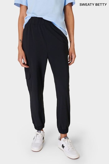 Sweaty Betty Black Explorer Cargo trousers mosaiklogo (E94916) | £118