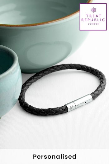 Treat Republic Personalised Leather Black Bracelet (E96012) | £26