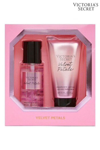 Victoria's Secret Velvet Petals 2 Piece Gift Set (K27218) | £15