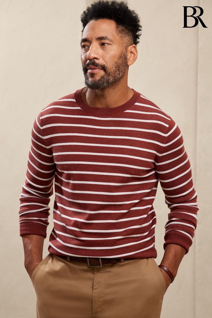 Khaki pants with red online stripe