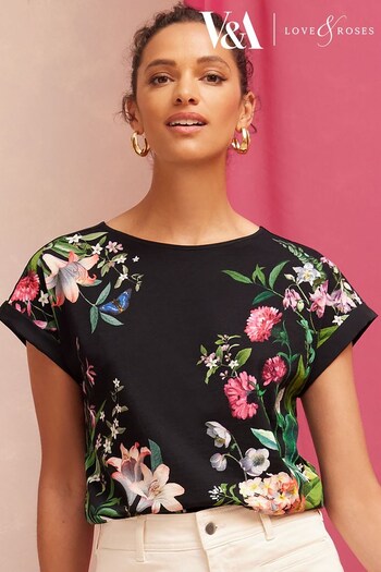 V&A | Love & Roses Black Petite Printed Roll Sleeve T-Shirt (K63081) | £26