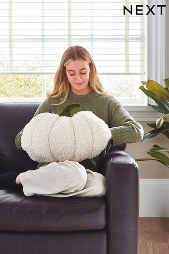 White Pumpkin Handwarmer Cushion (K89897) | £20