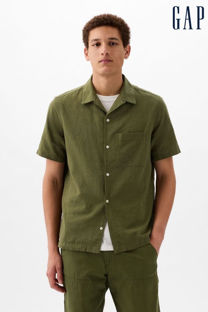 Gap short deals sleeve button down