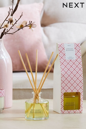 Apricot Blossom 200ml Fragranced Reed Diffuser (M82569) | £20