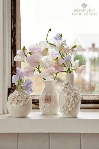 Shabby Chic Set of 3 White Bud Vases (M91655) | £40