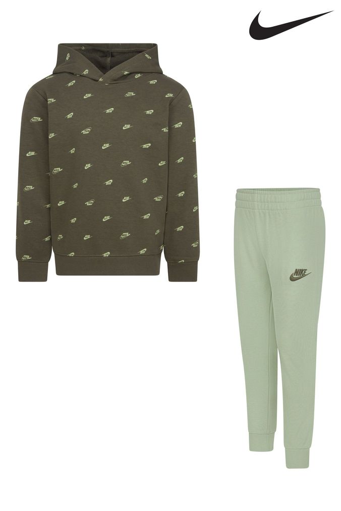 Next boys hotsell nike joggers