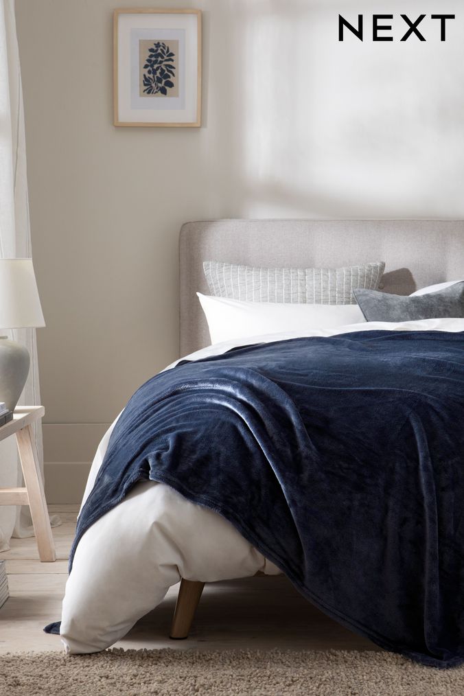 Large duck best sale egg blue throw