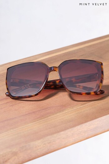 Mint Velvet Sorrento Oversized Brown Sunglasses (N00813) | £59