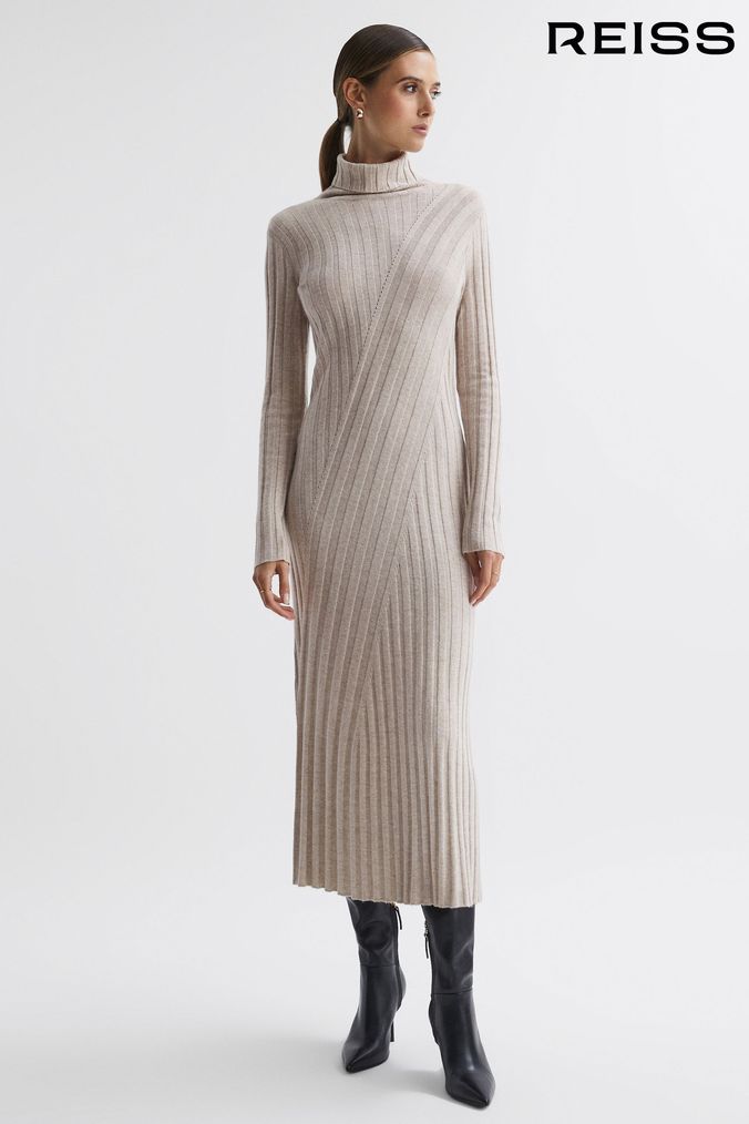 Fitted hotsell casual dresses