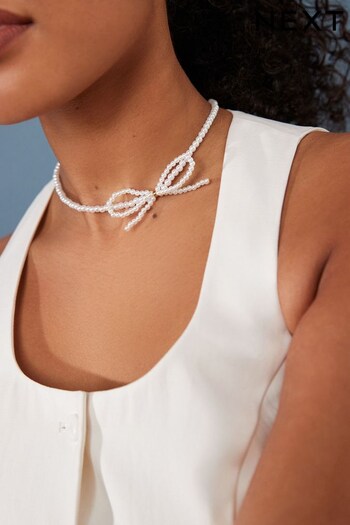 White Pearl Bow Short Necklace (N07757) | £10