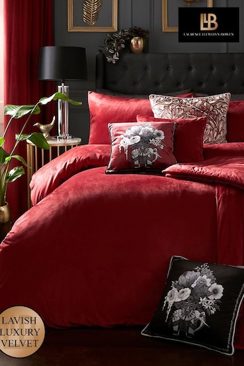 Laurence Llewelyn-Bowen Red Chic Luxe Velvet Bedspread (N14541) | £70