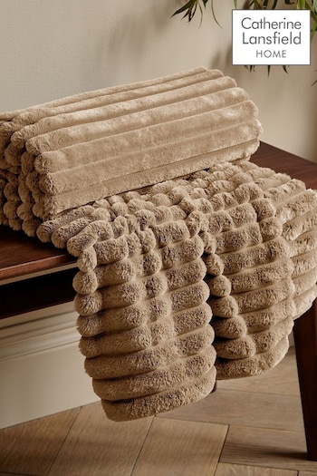 Catherine Lansfield Natural Soft and Cosy Ribbed Faux Fur Throw (N25705) | £25