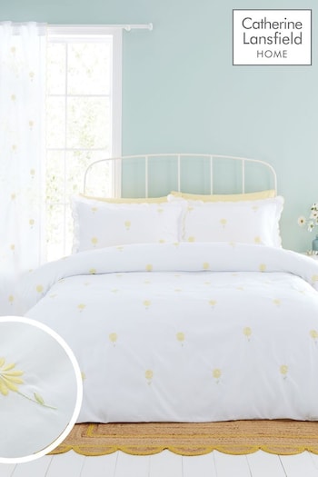 Catherine Lansfield White/Yellow Lorna Embroidered Daisy Floral Duvet Cover Set (N25909) | £25 - £45