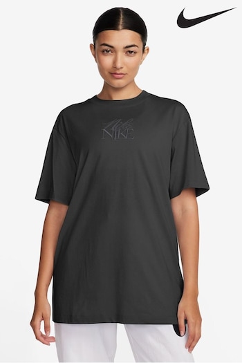 Nike Black Older Sportswear T-Shirt (N30026) | £38