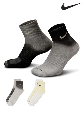 Nike Natural Everyday Plus Cushioned Ankle Socks (2 Pairs) (N30710) | £17