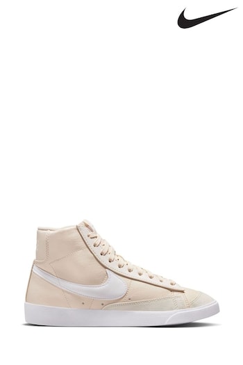 Nike White Blazer Low 77 Jumbo Trainers (N31438) | £100