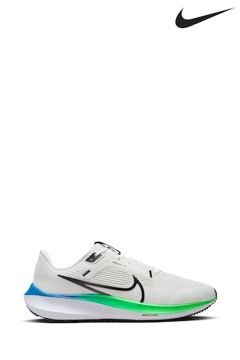 Nike White/Black Pegasus heels 40 Running Trainers (N31720) | £120
