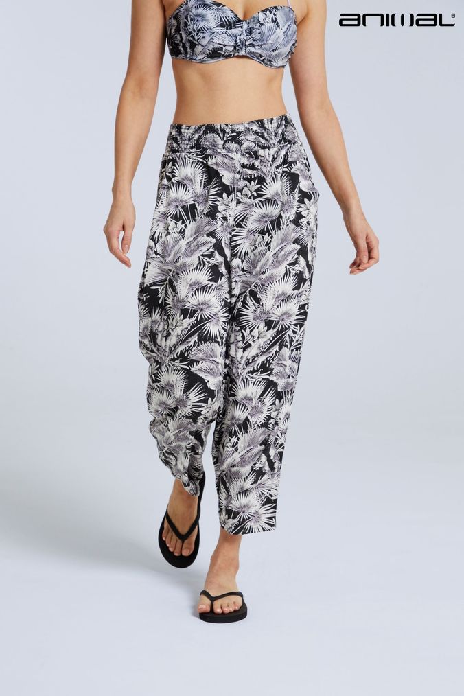 Nike floral camo capri outlet