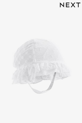 White Broderie Frill Bucket Hat (0mths-2yrs) (N32378) | £7