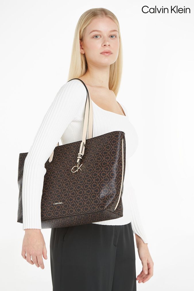 Buy Calvin Klein Women Grey Shoulder Bag Grey Online @ Best Price in India  | Flipkart.com