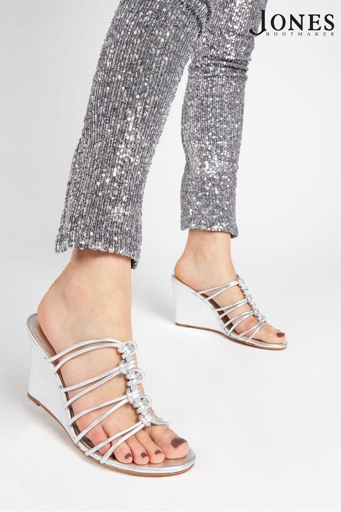 Silver gladiator 2025 sandals for wedding