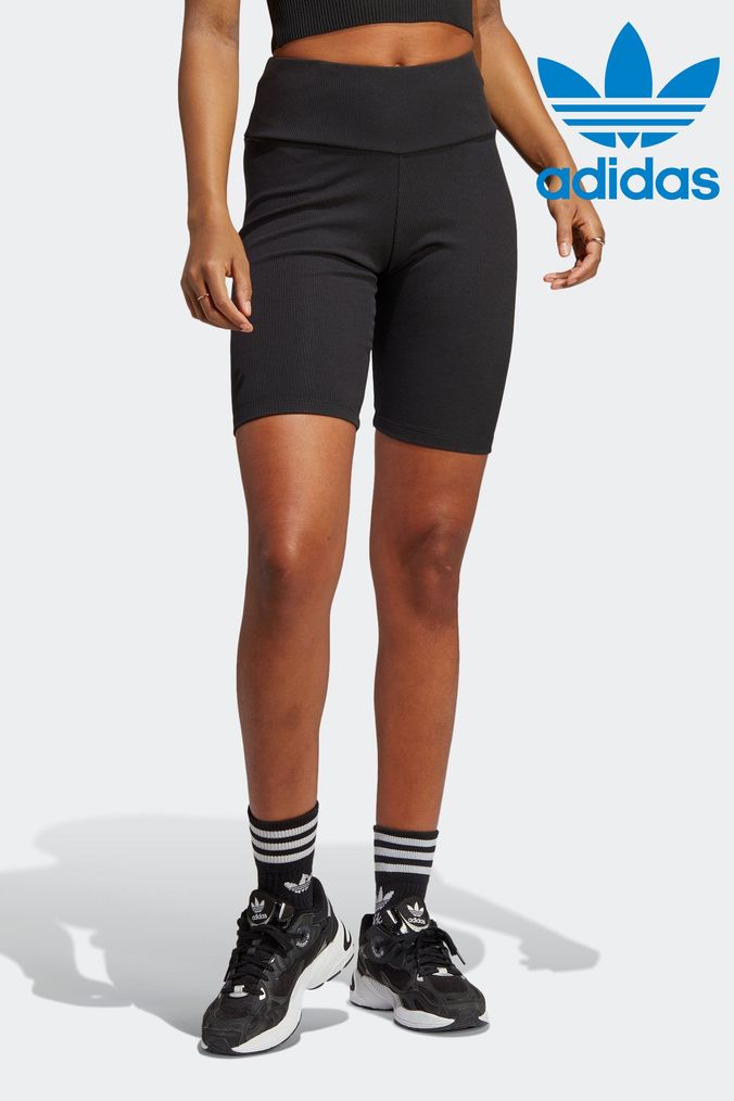 Adidas chino best sale shorts uk mujer