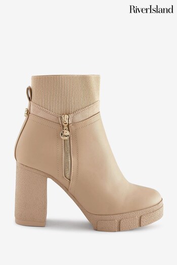 River Island Cream Wide Fit Side Zip Heeled Boots (N48110) | £48