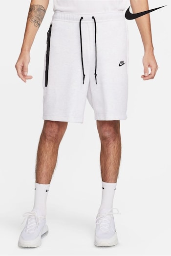 Nike red Light Grey Tech Fleece Shorts (N48314) | £65