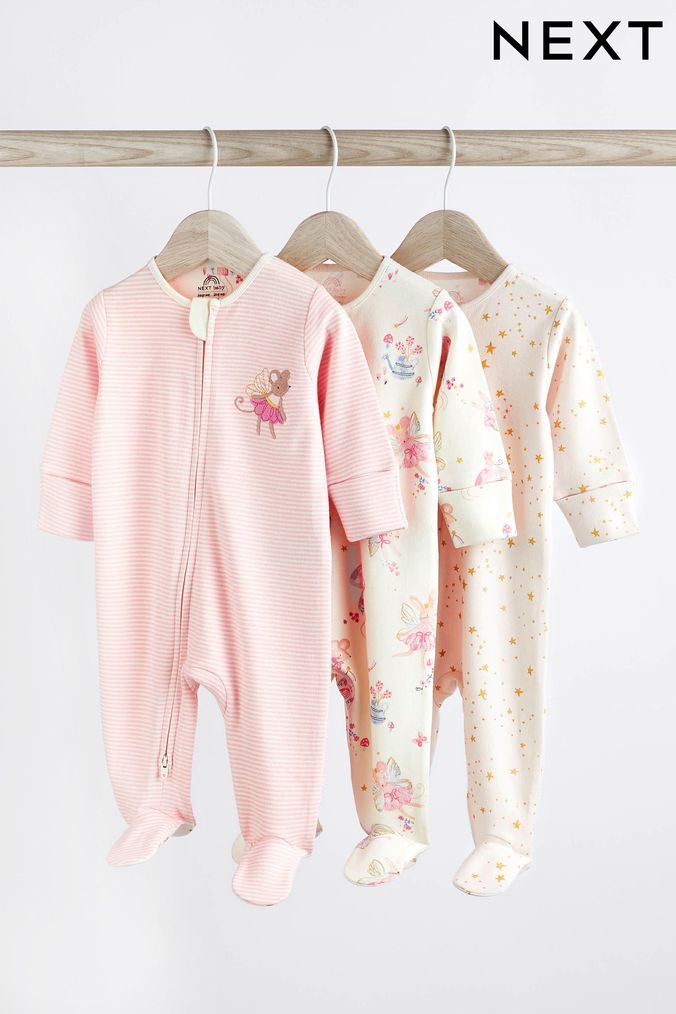 Baby outlet grows girl