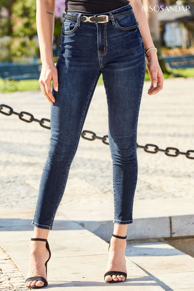 Bum shaping 2024 jeans