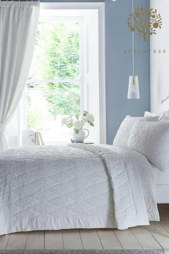 Appletree White Collier Luxury Jacquard Bedspread (N70940) | £90