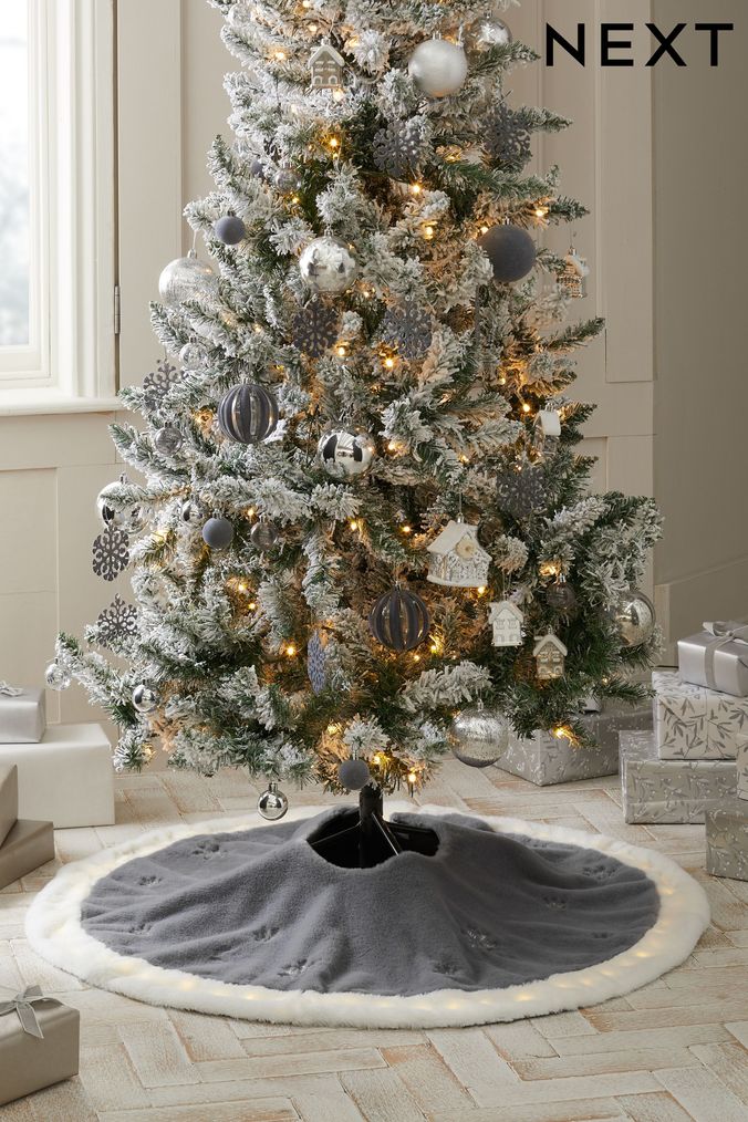 Light blue tree skirt new arrivals