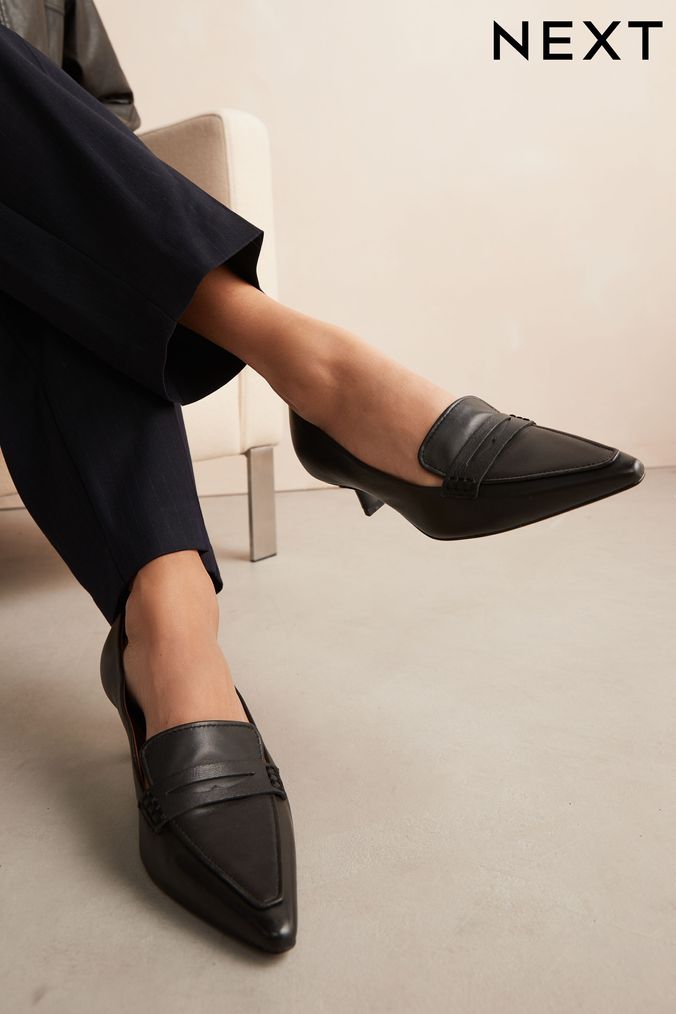 Smart low heeled shoes store