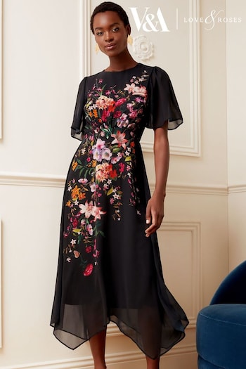 Love & Roses Black Placement Print Angel Sleeve Round Neck Chiffon Midi Dress (Q04057) | £66