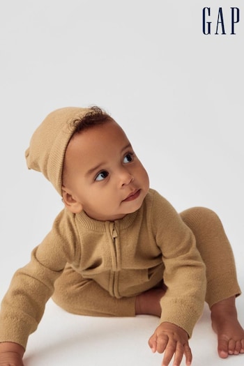 Gap Brown CashSoft Long Sleeve Baby Sleepsuit & Matching Hat (Q43207) | £35