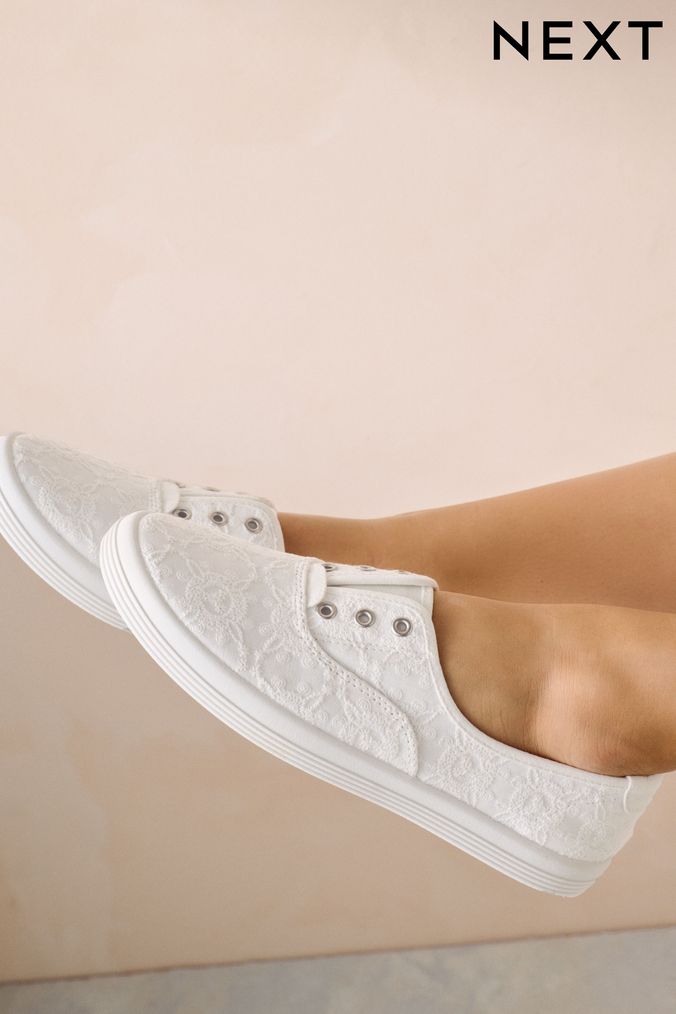 White canvas plimsolls ladies 2025