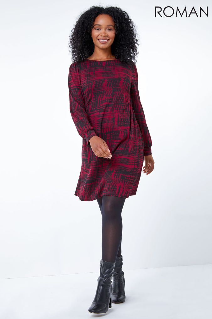 Roman red sales and black dress
