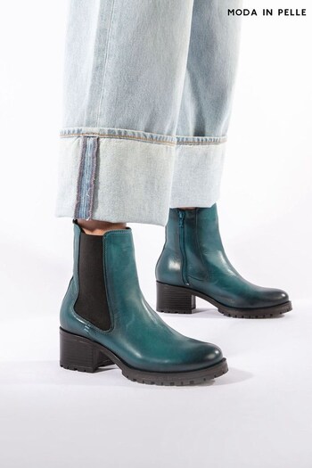 Moda in Pelle Brooklea Chunky Heel Chelsea chunky Boots (Q49276) | £139
